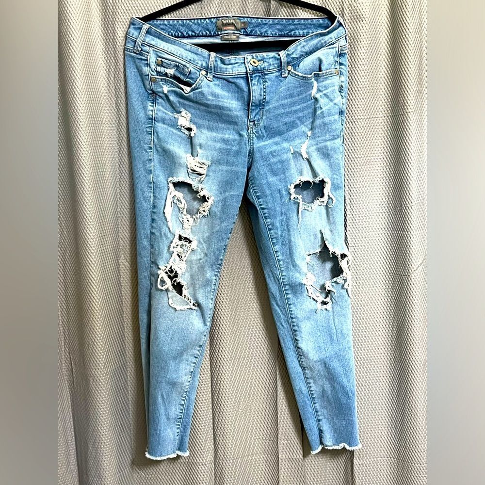 TORRID: Crop Boyfriend Distressed capri
